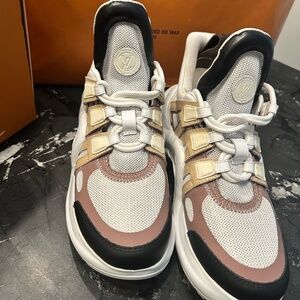 Louis Vuitton  Sneakers